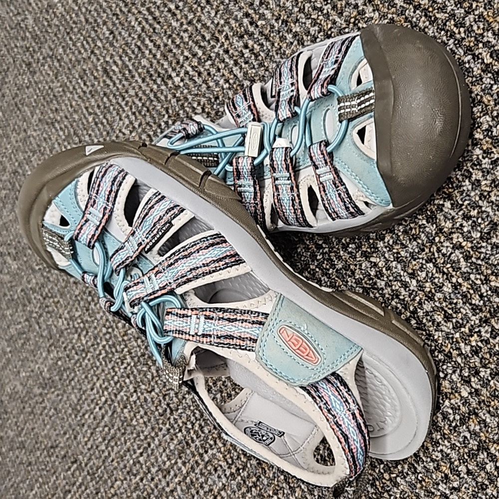 Keen Sandals Women size 7.5 Hiking, Fishing, Camping Outdoor EXCELLENT COND.!